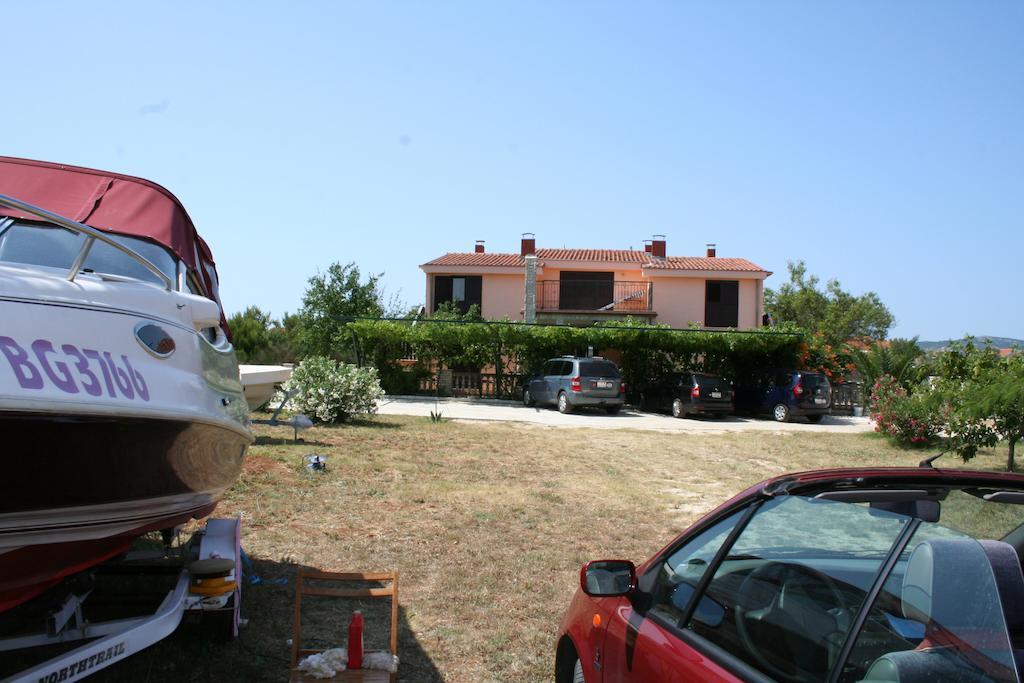 Apartments Santa Barbara Biograd Na Moru Exteriör bild