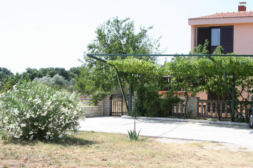 Apartments Santa Barbara Biograd Na Moru Exteriör bild