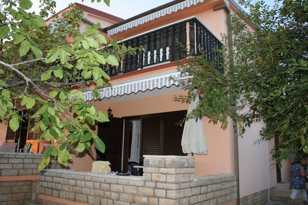Apartments Santa Barbara Biograd Na Moru Exteriör bild