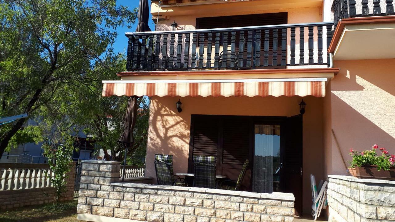 Apartments Santa Barbara Biograd Na Moru Exteriör bild